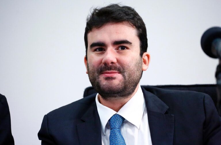 Ex-deputado Caio Narcio morre com coronavírus aos 33 anos