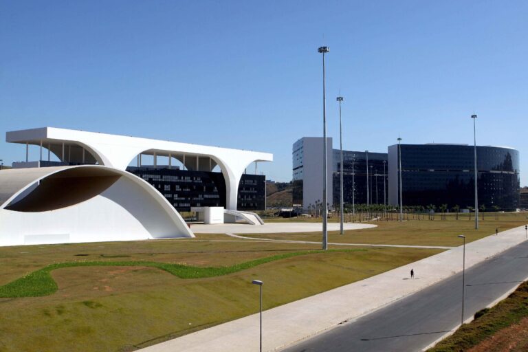 Governo de Minas divulga escala de pagamento dos servidores