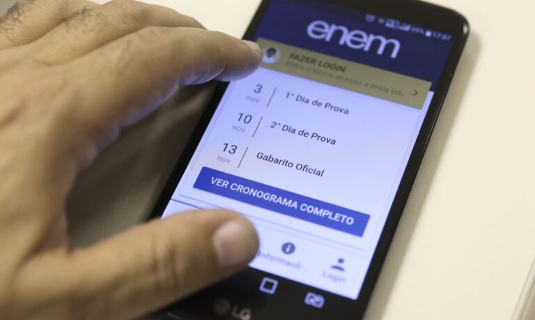 Enem: estudantes têm até hoje para inserir foto no cadastro; A fotografia deve mostrar o rosto inteiro do participante