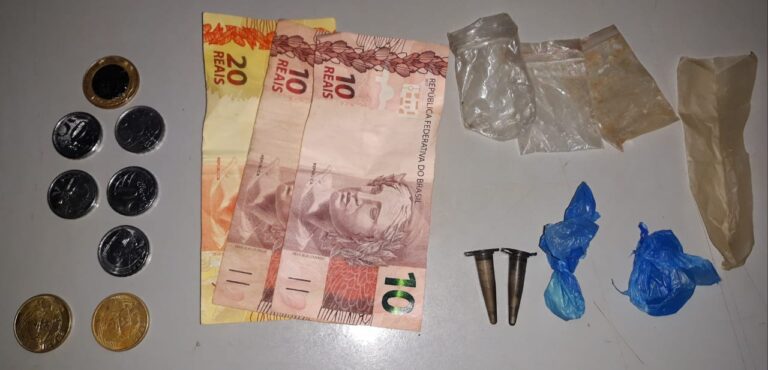 Polícia Militar prende três traficantes em Cachoeira dourada de Minas