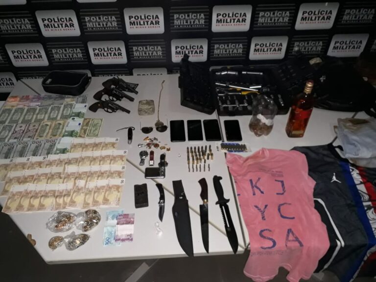 Família e assaltada à mão armada dentro de casa no Bairro Independência