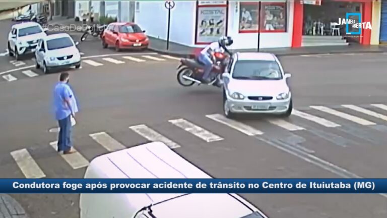 Acidente de trânsito envolvendo carro de passeio e duas motos é registrado no Centro de Ituiutaba (MG)