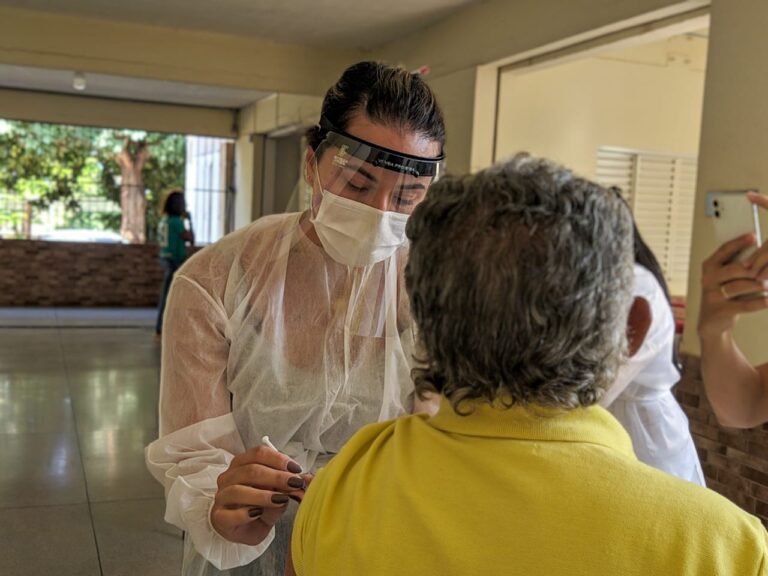 Covid-19: vacinação nesta segunda (12) será no Ponto-base na EMMA