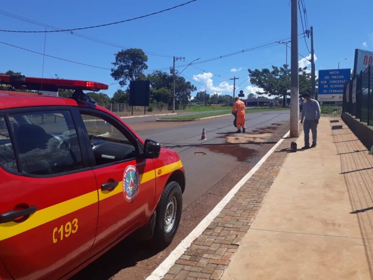 CBMMG é acionado após derramamento de óleo na Avenida Napoleão Faissol