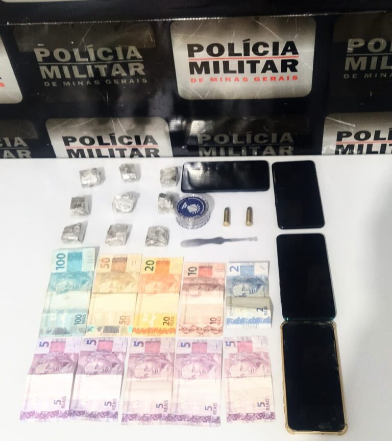 Adolescentes de 15, 16, 17 e 17 anos são conduzidos pela PMMG em Canápolis por suspeita de tráfico de drogas