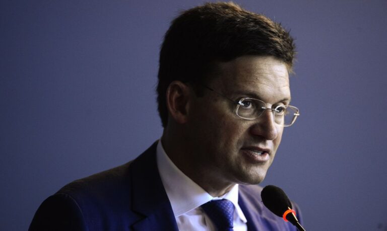 Ministro da Cidadania fala sobre pagamento do auxílio emergencial