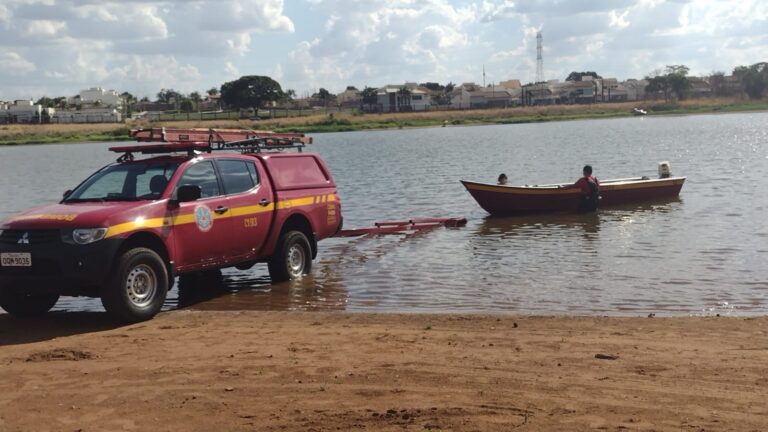 CBMMG faz trabalho de prevenção aquática no Capão da Lagoa, em Ituiutaba