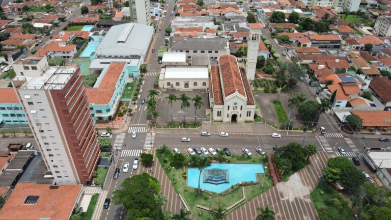 Ituiutaba registra 01 óbito por comorbidade e 2.068 casos ativos nesta terça (18)