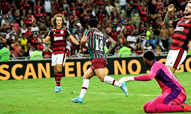 Com ‘Cano’ no ataque Fluminense vence Flamengo no primeiro jogo da final