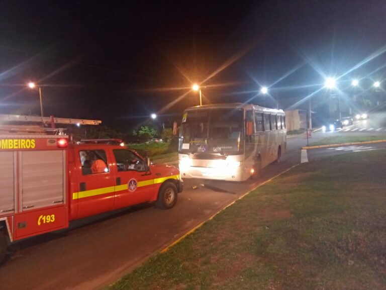 Homem é atropelado por ônibus no Centro de Ituiutaba