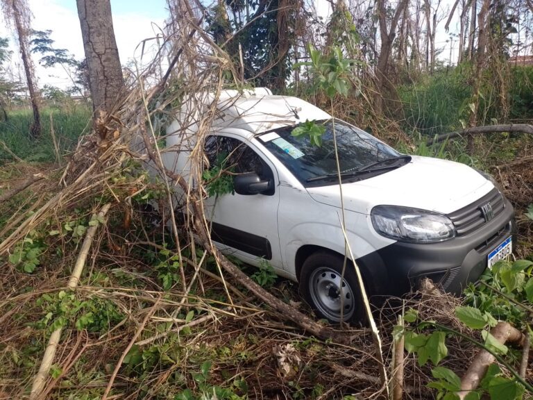 Veículo furtado em Ituiutaba é localizado no Bairro Drummond