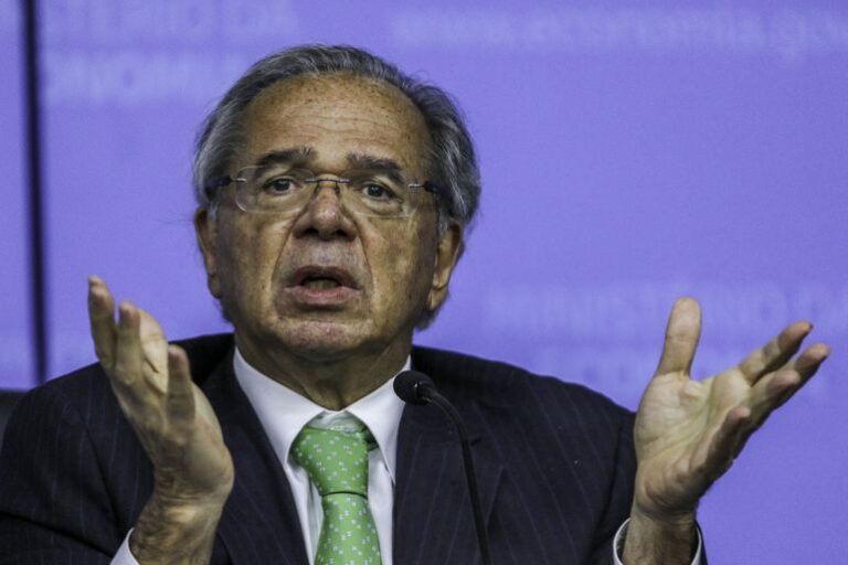 ‘Já ganhou, cala a boca e vai trabalhar’, diz Guedes sobre o governo Lula