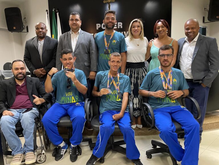 Alunos da Apae de Ituiutaba são homenageados no Legislativo Tijucano pelo destaque na 23º Olimpíadas Nacional das Apaes