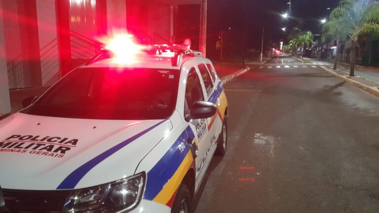 PMMG prende mulher no Centro de Ituiutaba com mandado de prisão em aberto