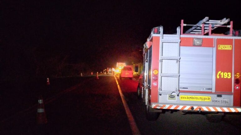 Duas pessoas morrem durante acidente na BR-153, em Prata (MG)