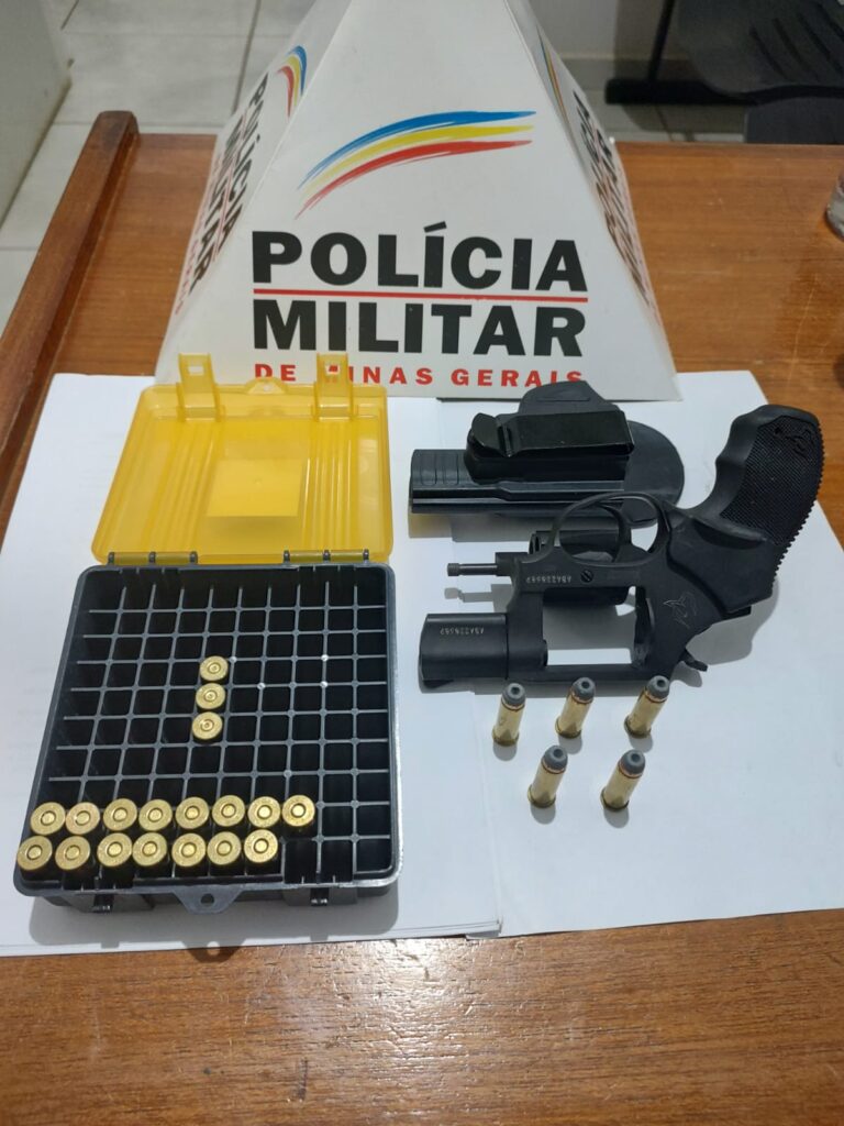 PM prende homem por porte ilegal de arma de fogo, em Monte Alegre de Minas