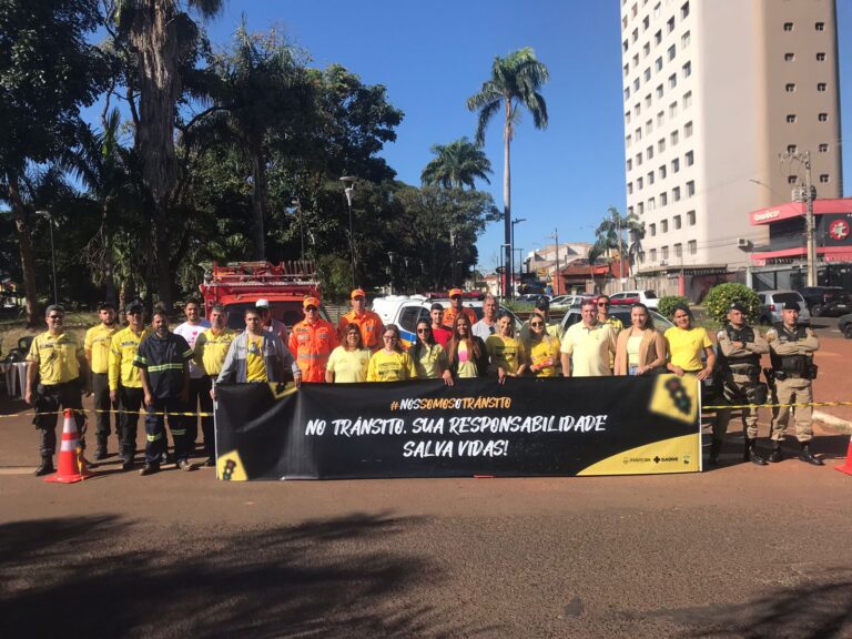 CBMMG de Ituiutaba participa de blitz educativa relativa ao Maio Amarelo