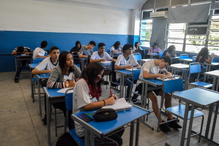Escolas estaduais têm até 31/07 para conferir os dados migrados do Censo Escolar