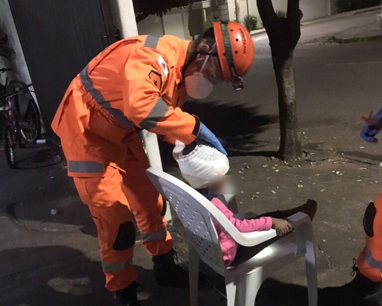 Criança é socorrida pelo CBMMG em Ituiutaba após cair e bater o crâneo