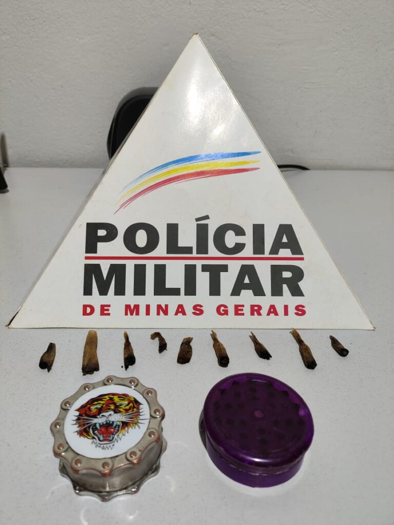 Usuários são detidos por fumar maconha na orla de Cachoeira Dourada de Minas