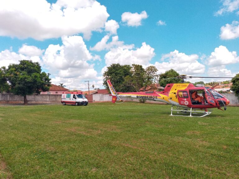 Helicóptero do CBMMG transporta paciente com TCE de Ituiutaba à Uberlândia