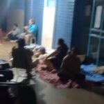 Pacientes dormem em situação precária na porta da Unidade Mista de Saúde de Ituiutaba para tentar atendimento médico, diz denunciante em vídeo