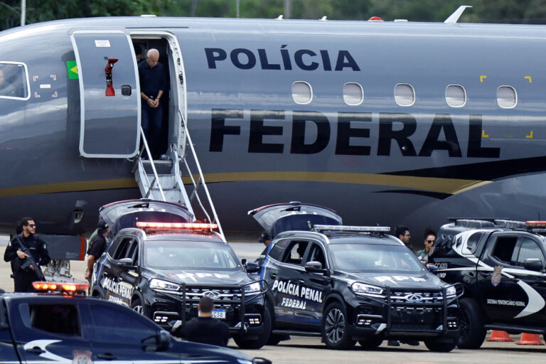 Marielle foi morta por ser vista como obstáculo a milícia e grilagem, diz PF