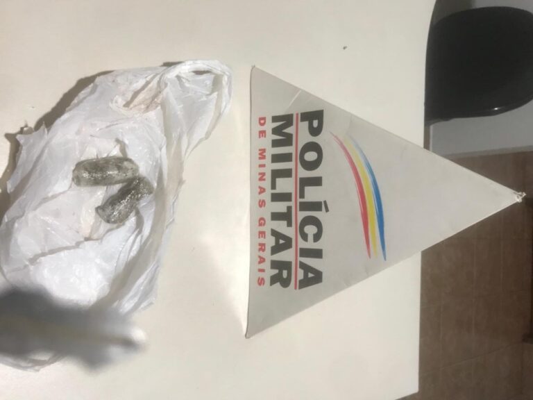 Motociclista tenta fugir da PM em Gurinhatã, mas acaba preso com maconha