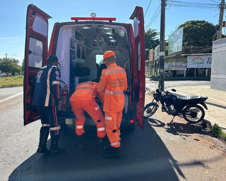 Bombeiros socorrem ciclista idoso acidentado no Centro de Ituiutaba