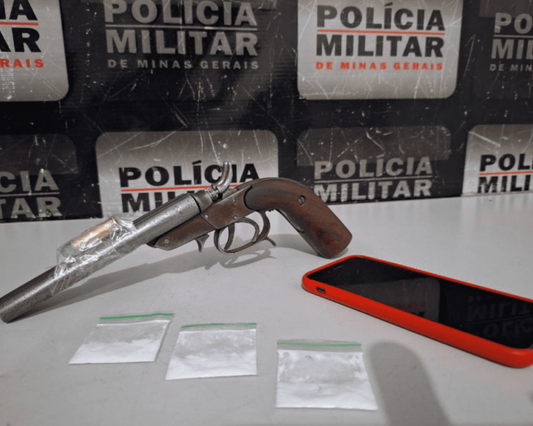 Adolescente é apreendido por porte ilegal de armas e tráfico de drogas em Ituiutaba