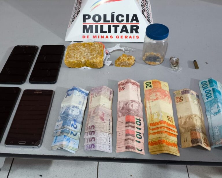 Grande quantidade de crack é apreendida em residência e “boca de fumo” é fechada pela PM em Ituiutaba