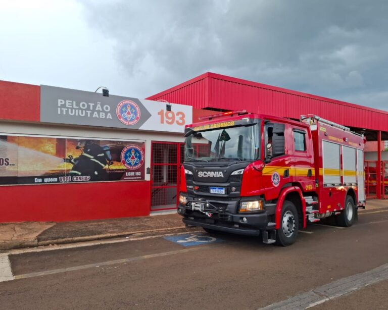 Novo caminhão do Corpo de Bombeiros reforça combate a incêndios em Ituiutaba