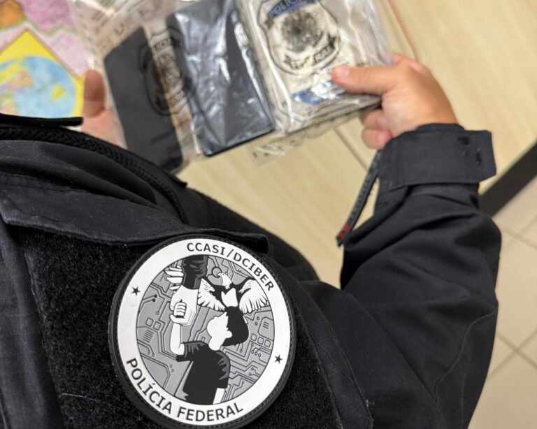 Homem é preso pela Polícia Federal por armazenar imagens de abuso sexual infantil em Uberlândia (MG)