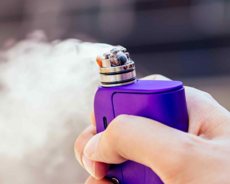 Senacon notifica plataformas para remover anúncios de cigarros eletrônicos em até 48 horas