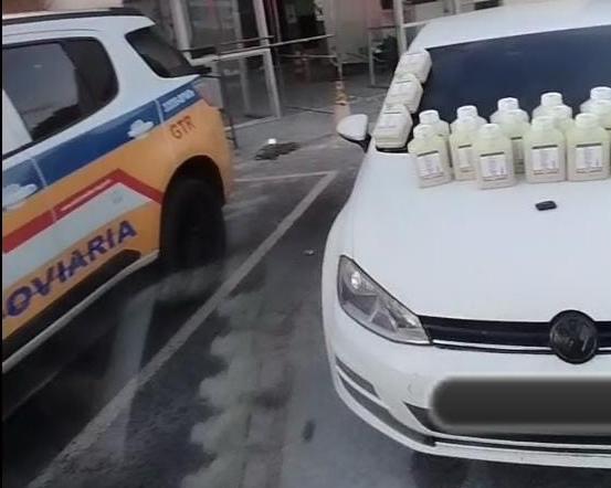 PM Rodoviária apreende agrotóxicos com sinais de falsificação na BR-365, em Uberlândia (MG)