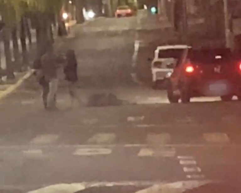 Condutora embriagada inventa atropelamento para tentar enganar a polícia após queda de mototoneta em Ituiutaba