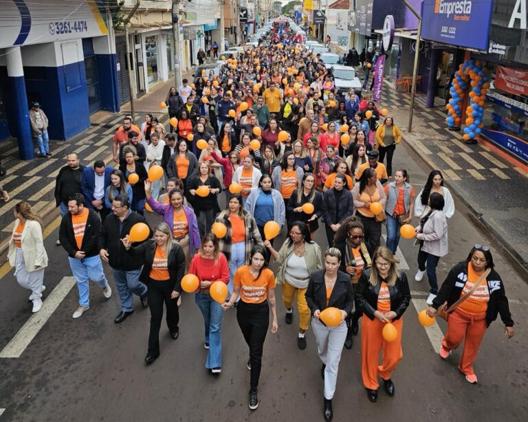Evento marca encerramento da campanha Maio Laranja em Ituiutaba com marcha e atrações culturais