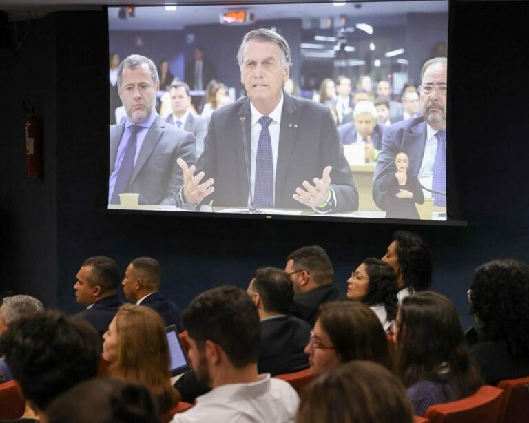 Bolsonaro rebate acusações sobre 8 de janeiro e nega apoio militar em depoimento ao STF