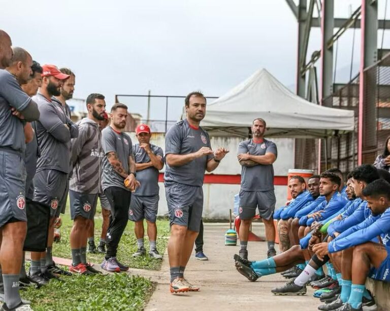 Ituiutabano Sidney Moraes é nomeado como novo técnico do América do RJ