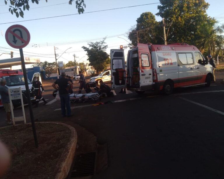 Motociclista é ferido após colisão com Fiat Strada em semáforo de Ituiutaba (MG)