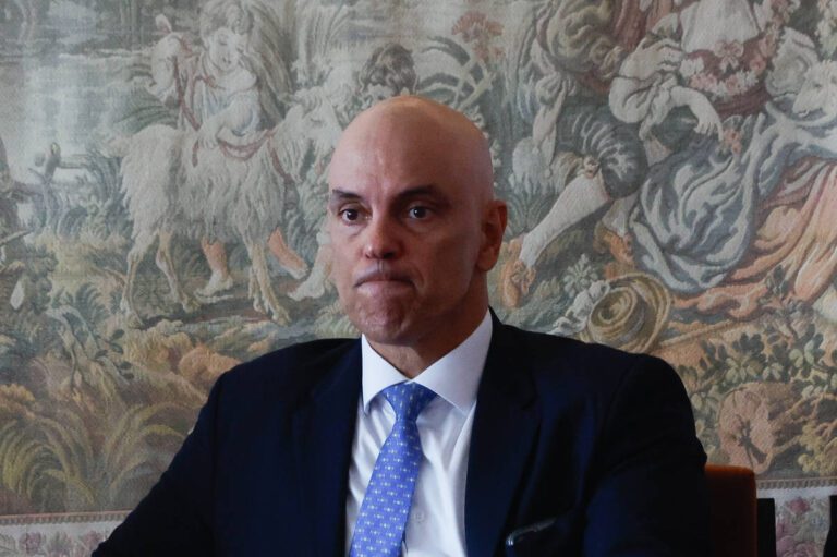 Governo dos EUA determina cancelamento dos vistos de Alexandre de Moraes, familiares e aliados