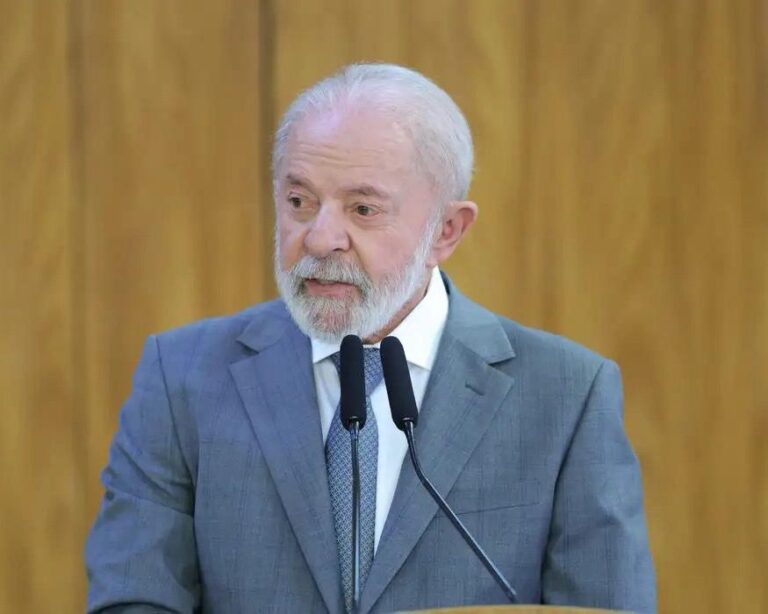 Governo Lula regulamenta Lei da Reciprocidade Comercial diante de tarifa dos EUA