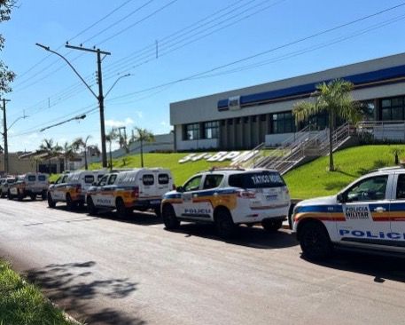 PM de Ituiutaba prende suspeito de roubo e homicídio de Jovair com faca cravada no pescoço, no bairro Pirapitinga