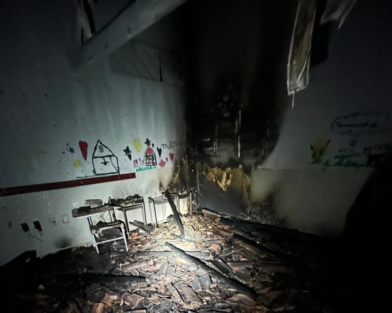 Incêndio é registrado em parte do antigo Colégio São José no Centro de Ituiutaba (MG)