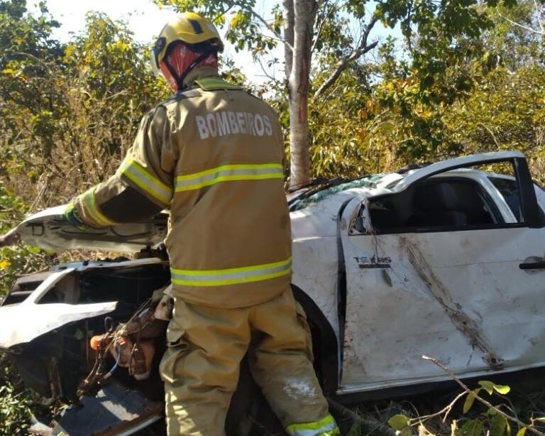 Acidente na MG-461 deixa jovens feridas próximo a Gurinhatã, no Triângulo Mineiro