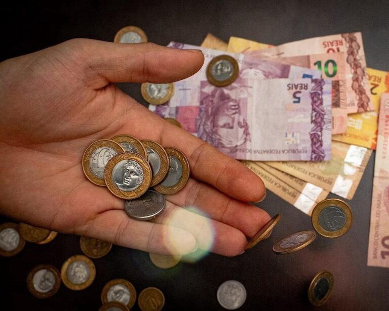 Câmara aprova urgência de projeto que amplia isenção do Imposto de Renda