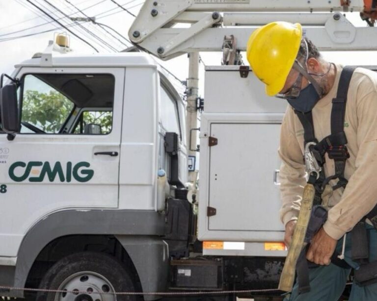Cemig abre concurso público com 150 vagas para eletricistas em Minas Gerais