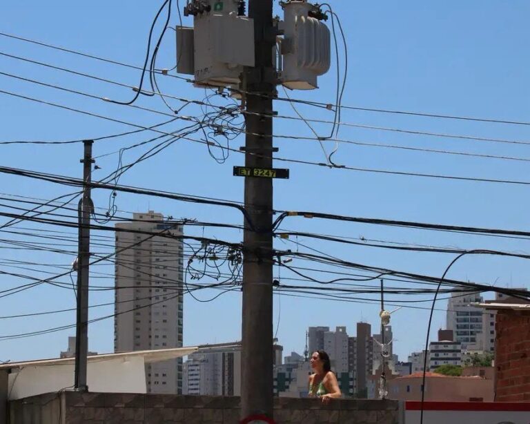 Furto de energia gera prejuízo de R$ 10,3 bilhões no Brasil em 2024, aponta Aneel