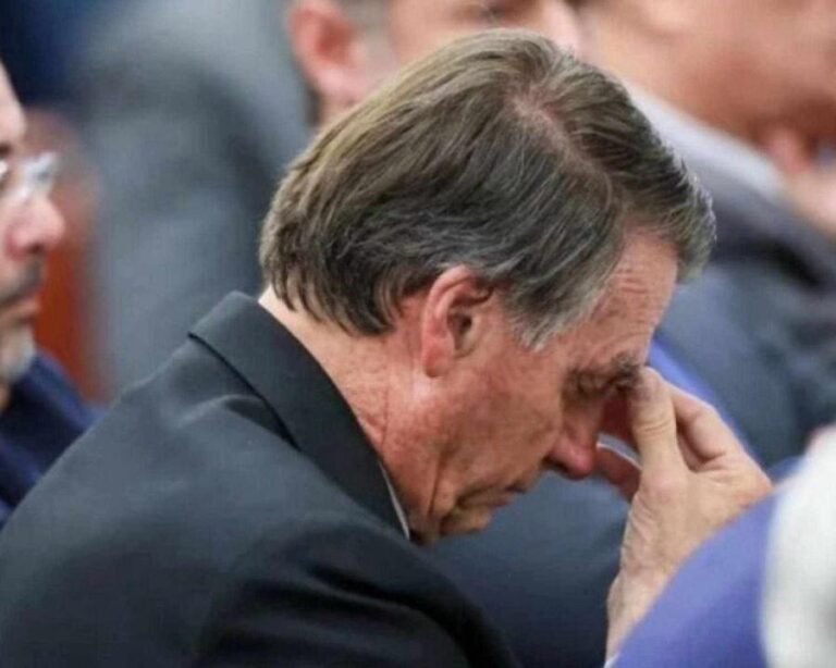 STF condena Bolsonaro a 27 anos e 3 meses de prisão em regime fechado
