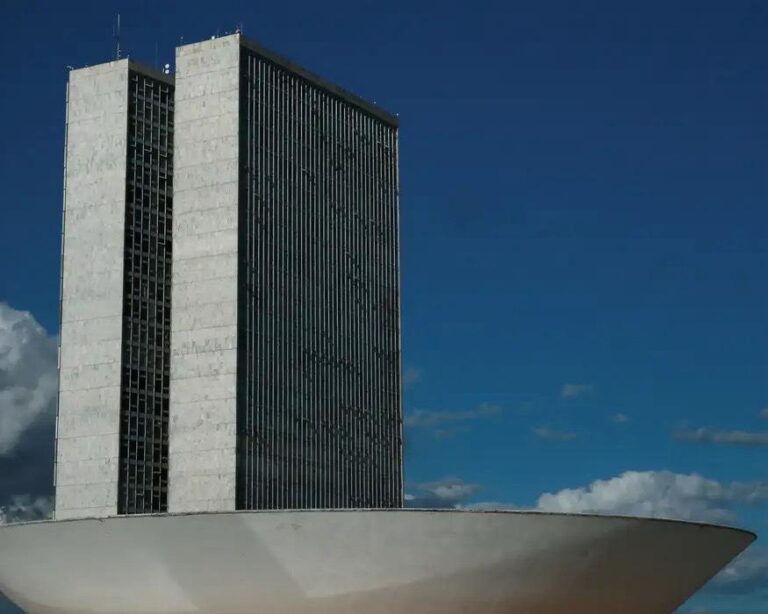 Câmara dos Deputados autoriza realização de concurso público